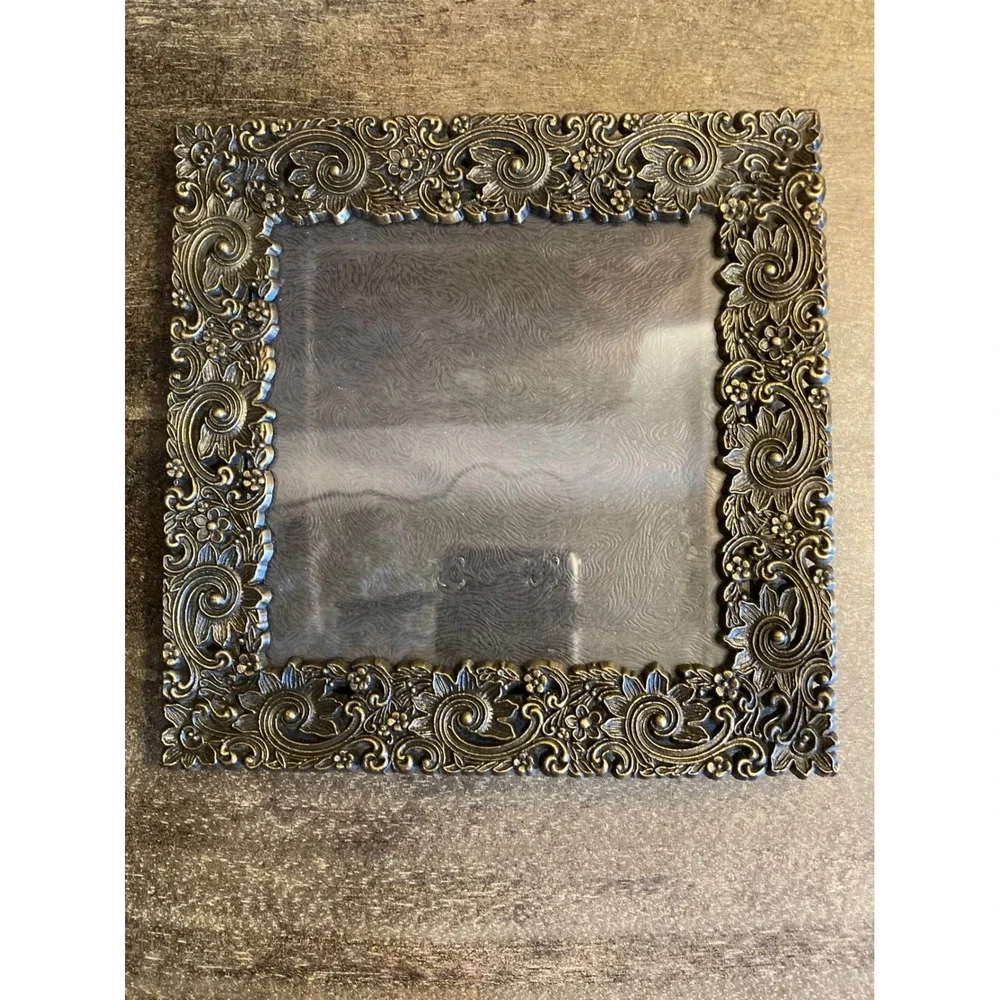 unbranded ornate tabletop